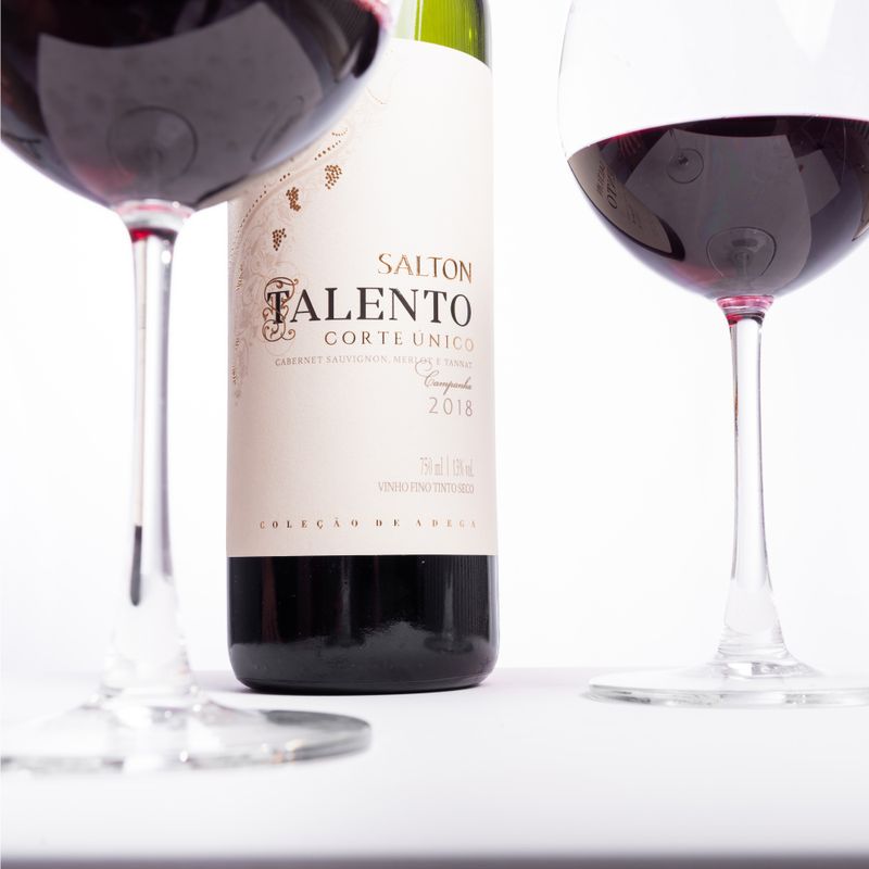 Vinho-Tinto-Salton-Talento-750ml-2018